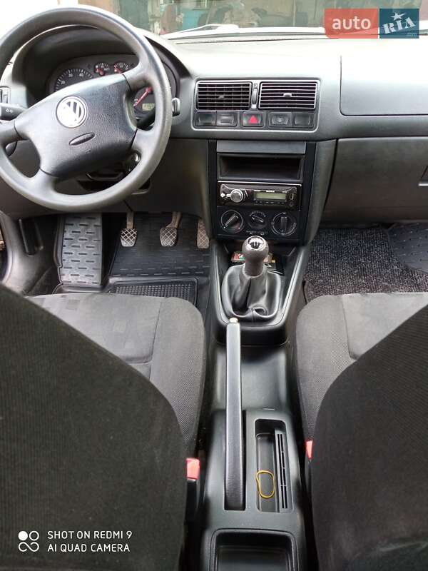 Хэтчбек Volkswagen Golf 1999 в Каневе