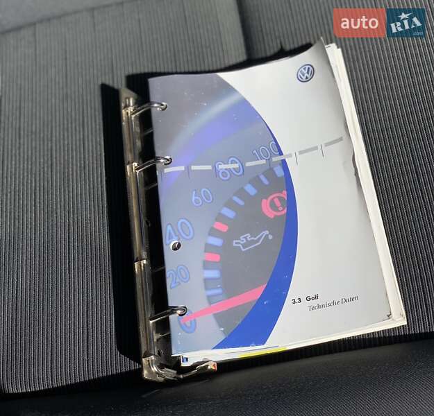 Хэтчбек Volkswagen Golf 2004 в Виннице