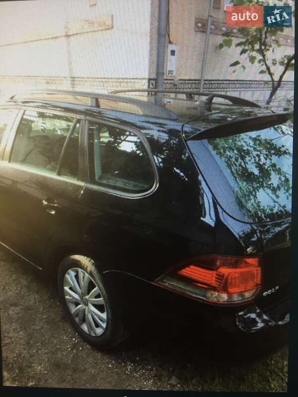 Универсал Volkswagen Golf 2012 в Ужгороде