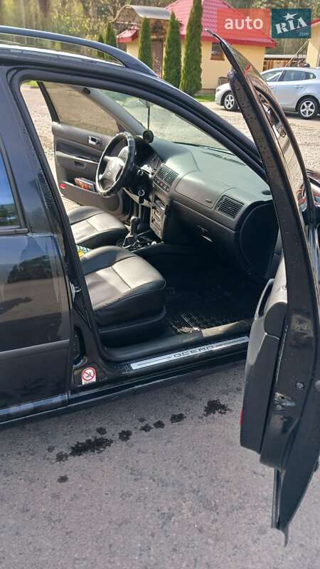 Універсал Volkswagen Golf 2004 в Маневичах