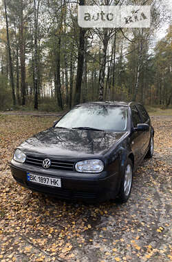 Хэтчбек Volkswagen Golf 2000 в Сарнах