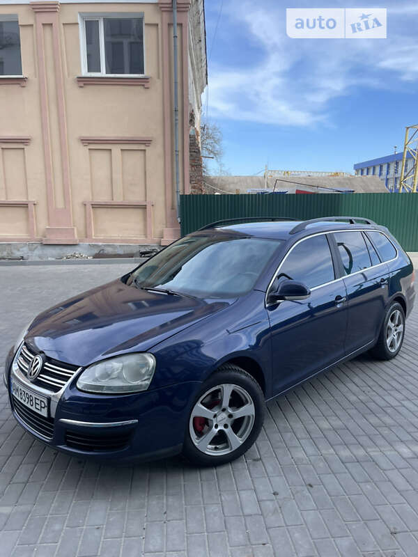 Универсал Volkswagen Golf 2008 в Житомире