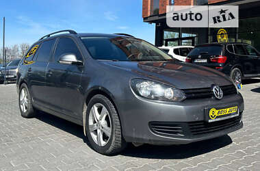 Универсал Volkswagen Golf 2012 в Черновцах