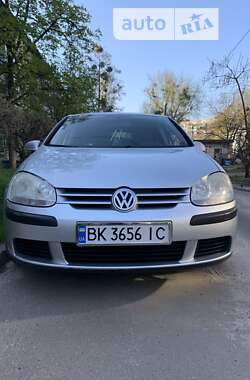 Хетчбек Volkswagen Golf 2005 в Березному