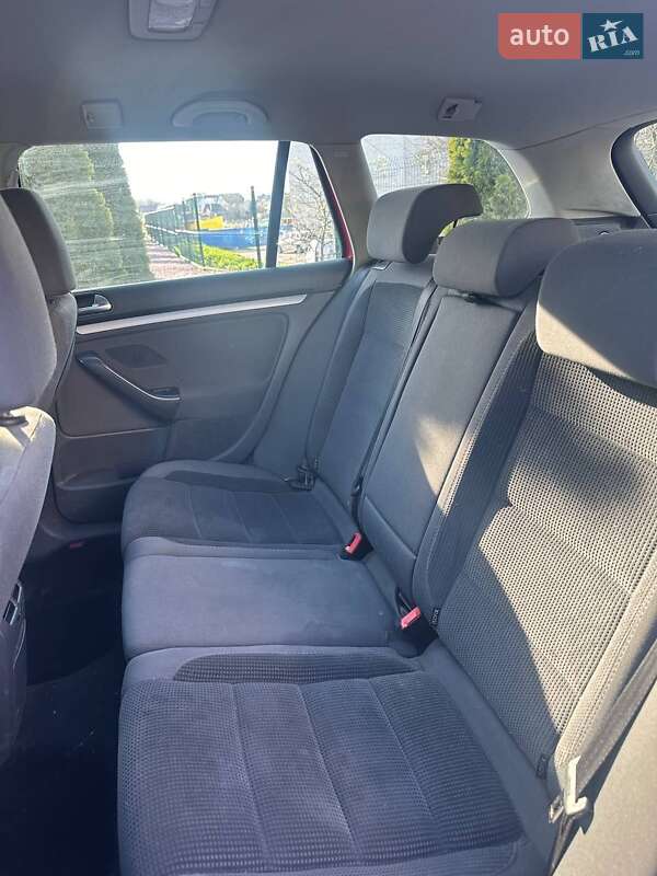 Универсал Volkswagen Golf 2008 в Житомире