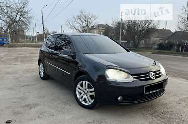 Хэтчбек Volkswagen Golf 2008 в Черноморске