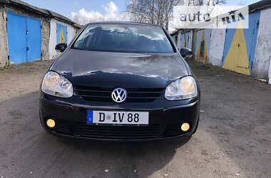 Хэтчбек Volkswagen Golf 2008 в Коростене