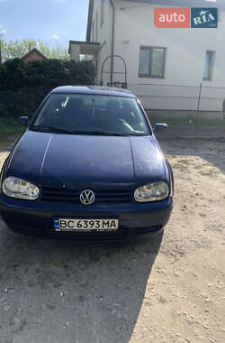 Хэтчбек Volkswagen Golf 2000 в 