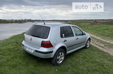 Хэтчбек Volkswagen Golf 2002 в Тернополе