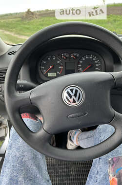 Хэтчбек Volkswagen Golf 2002 в Тернополе