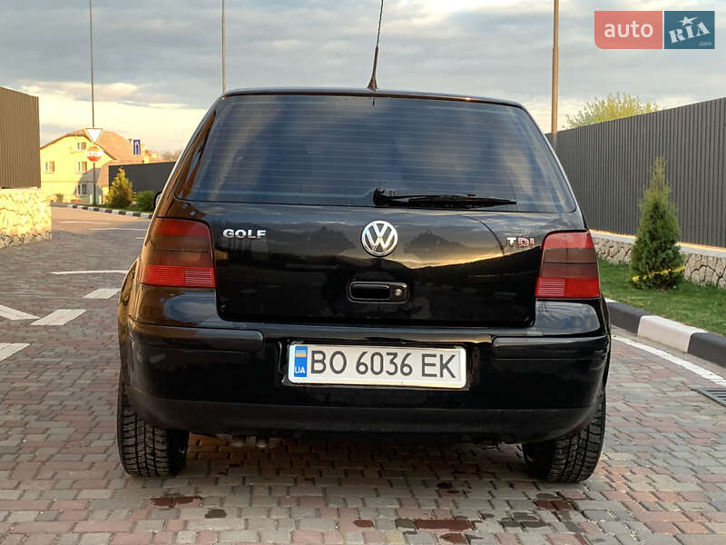 Хэтчбек Volkswagen Golf 2001 в Тернополе