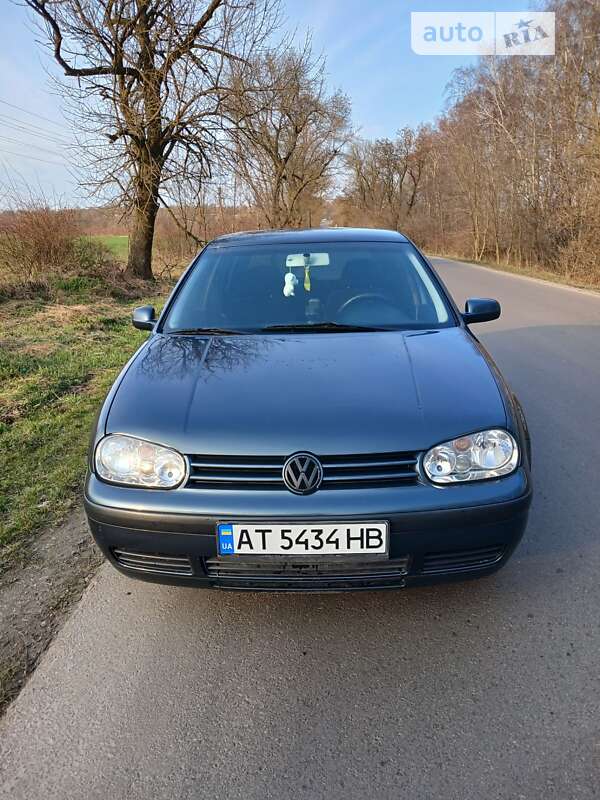 Хетчбек Volkswagen Golf 1999 в Калуші