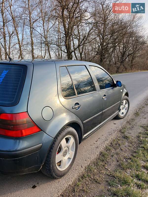 Хэтчбек Volkswagen Golf 1999 в Калуше
