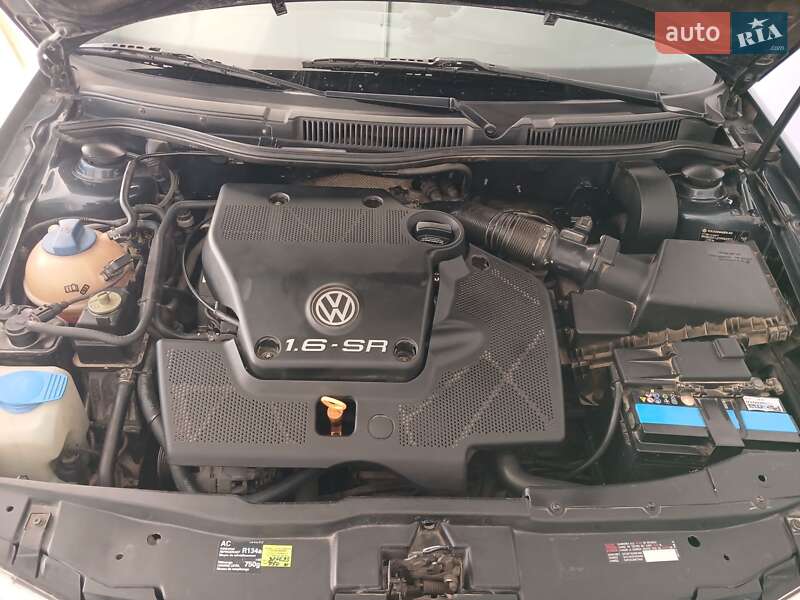 Хэтчбек Volkswagen Golf 1999 в Калуше