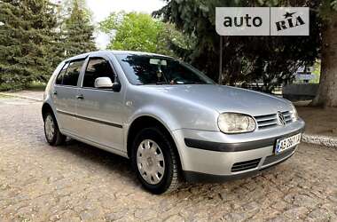 Хетчбек Volkswagen Golf 2001 в Тульчині