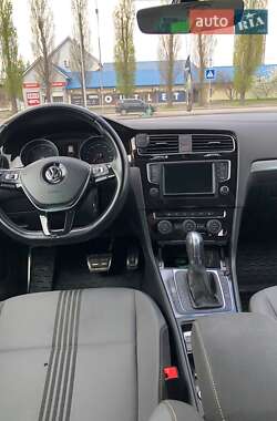 Універсал Volkswagen Golf 2016 в 
