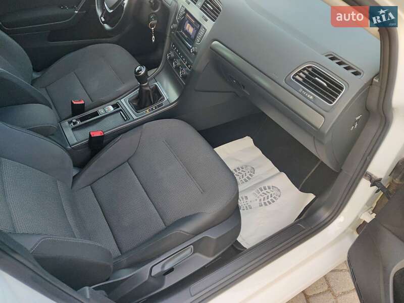 Хетчбек Volkswagen Golf 2013 в Мукачевому