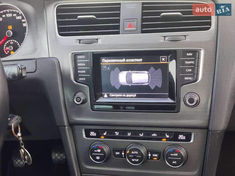 Хетчбек Volkswagen Golf 2013 в Мукачевому