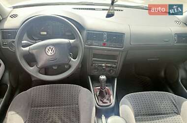 Хэтчбек Volkswagen Golf 2000 в Киеве