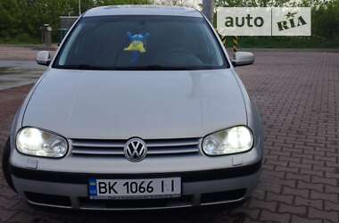Хэтчбек Volkswagen Golf 1998 в Ровно