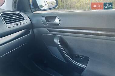 Универсал Volkswagen Golf 2010 в Казатине