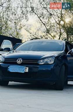 Универсал Volkswagen Golf 2010 в Казатине