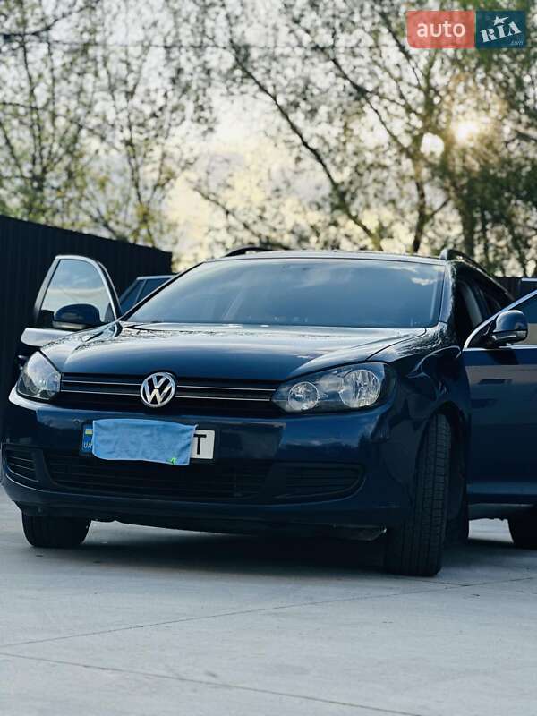 Універсал Volkswagen Golf 2010 в Козятині