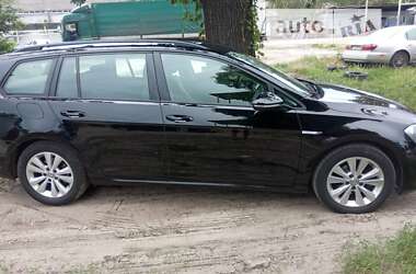 Універсал Volkswagen Golf 2015 в 