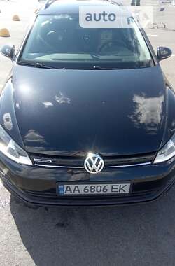 Універсал Volkswagen Golf 2015 в 