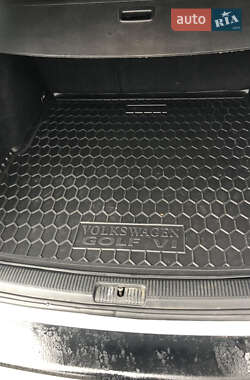 Универсал Volkswagen Golf 2010 в 