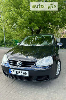 Хэтчбек Volkswagen Golf 2004 в Днепре