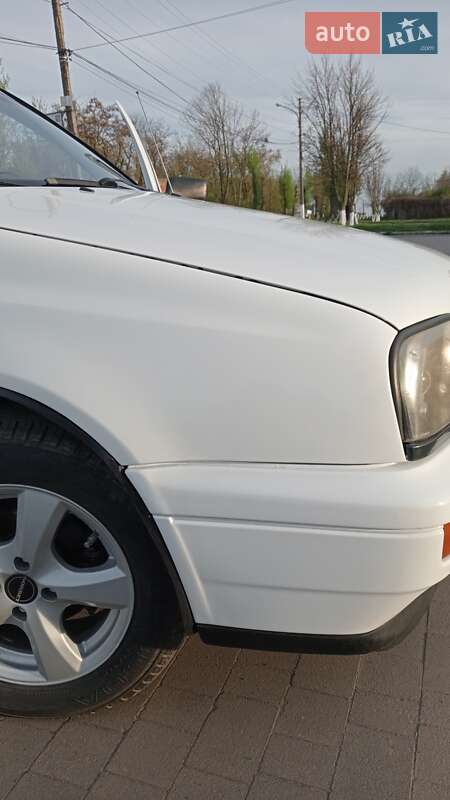 Хетчбек Volkswagen Golf 1997 в Львові