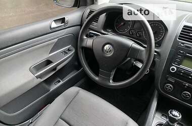 Хетчбек Volkswagen Golf 2005 в Вінниці