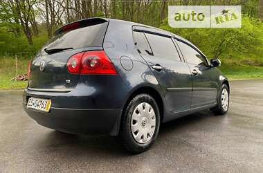 Хэтчбек Volkswagen Golf 2005 в Виннице