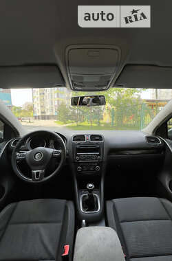 Хэтчбек Volkswagen Golf 2012 в Ивано-Франковске