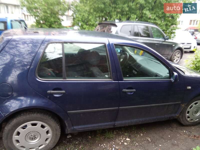 Хэтчбек Volkswagen Golf 2001 в Хмельницком