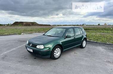 Хэтчбек Volkswagen Golf 2002 в Виннице