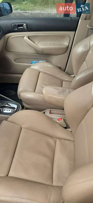 Хэтчбек Volkswagen Golf 1998 в Киеве