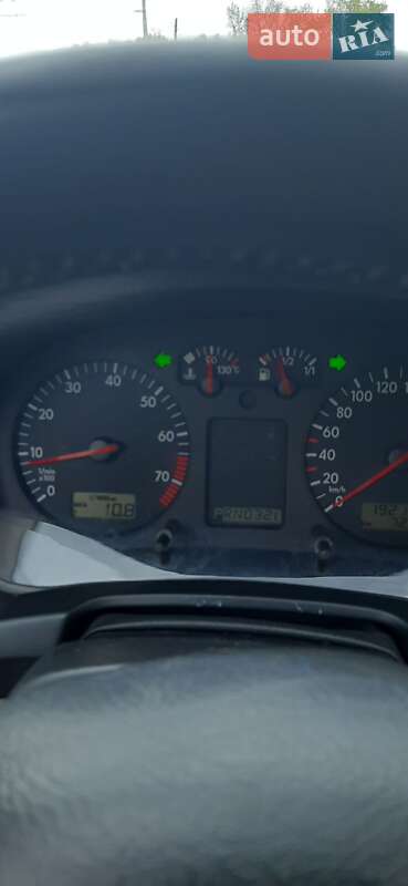 Хэтчбек Volkswagen Golf 1998 в Киеве