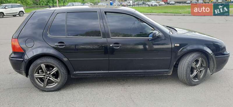 Хэтчбек Volkswagen Golf 1998 в Киеве