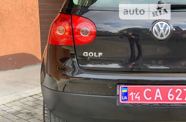 Хэтчбек Volkswagen Golf 2006 в Стрые