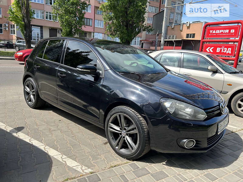 Хетчбек Volkswagen Golf 2011 в Одесі