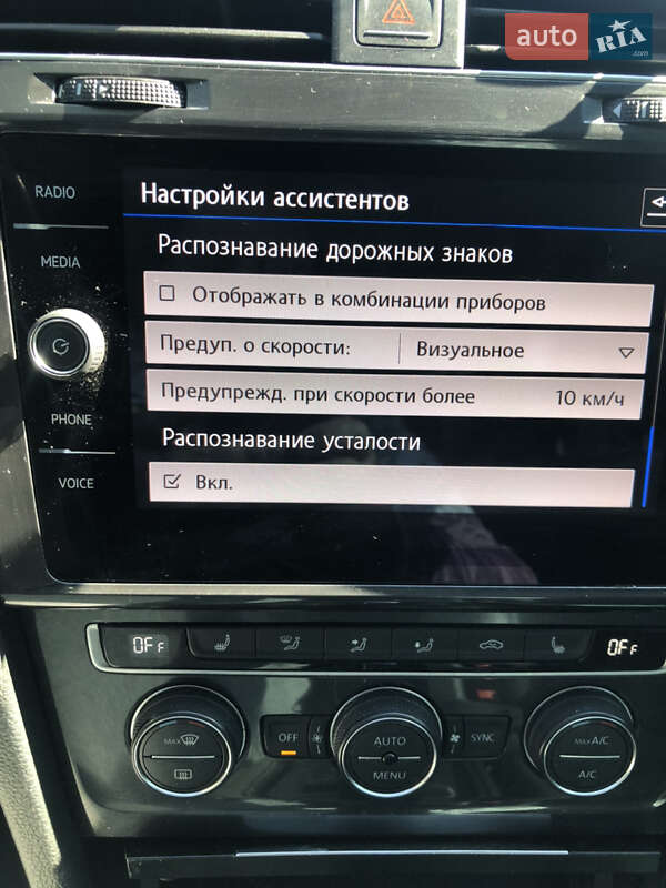 Універсал Volkswagen Golf 2017 в Запоріжжі