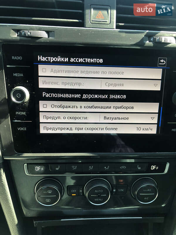 Універсал Volkswagen Golf 2017 в Запоріжжі