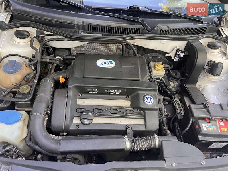 Універсал Volkswagen Golf 2000 в Хмельницькому