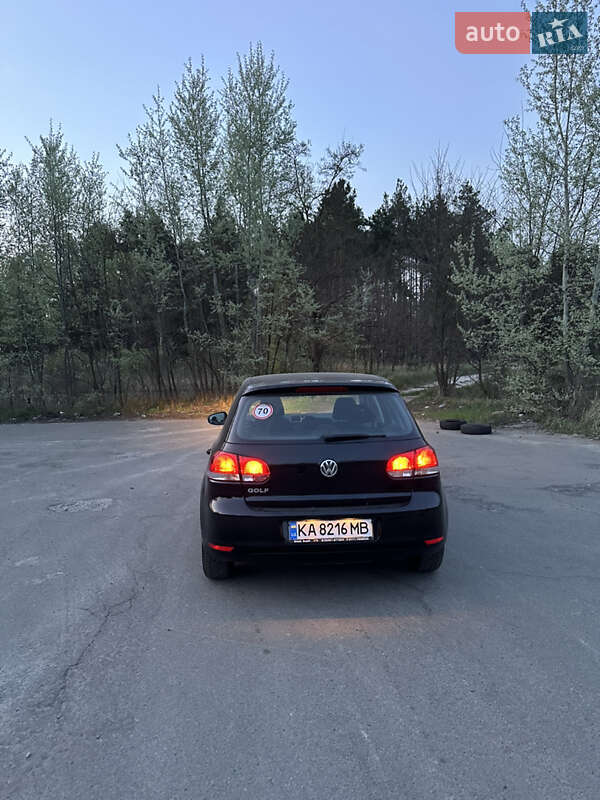 Хетчбек Volkswagen Golf 2010 в Києві