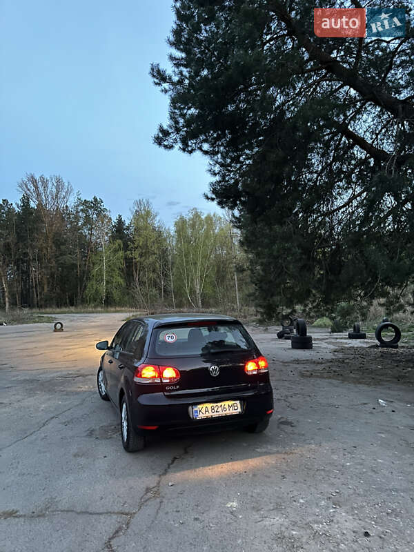 Хетчбек Volkswagen Golf 2010 в Києві