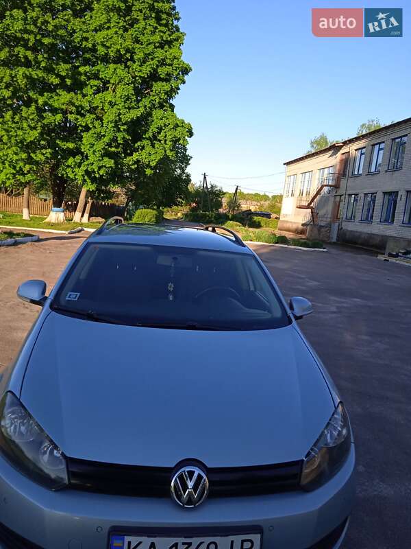 Універсал Volkswagen Golf 2010 в Коростені