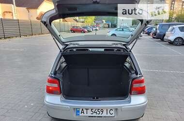 Хэтчбек Volkswagen Golf 2003 в Черкассах