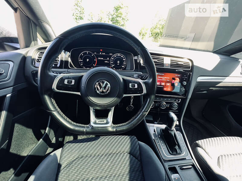 Универсал Volkswagen Golf 2017 в Хмельницком